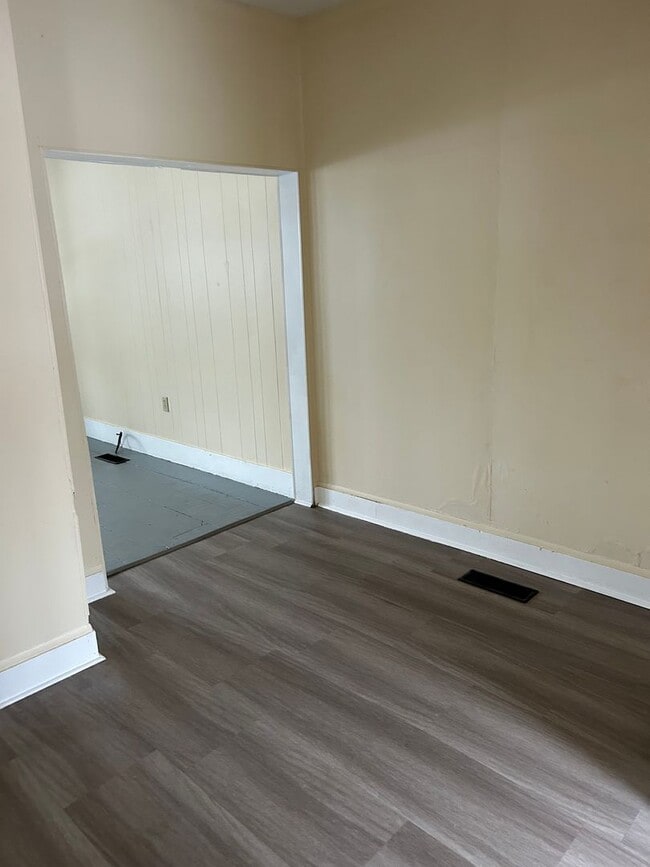 Building Photo - 7 Gowen St