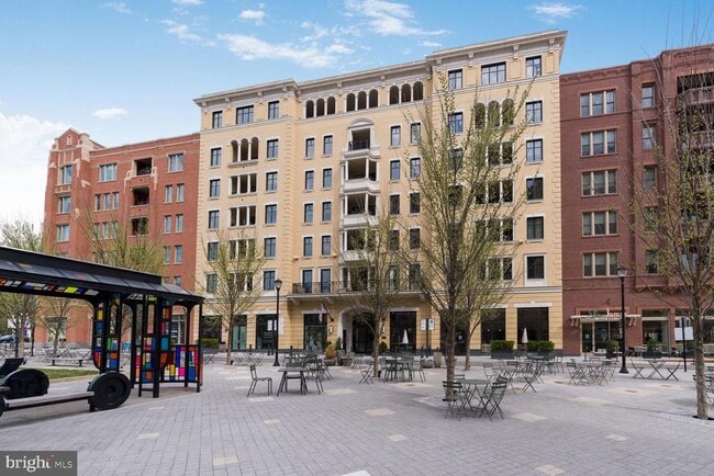 Primary Photo - 8551 Connecticut Ave