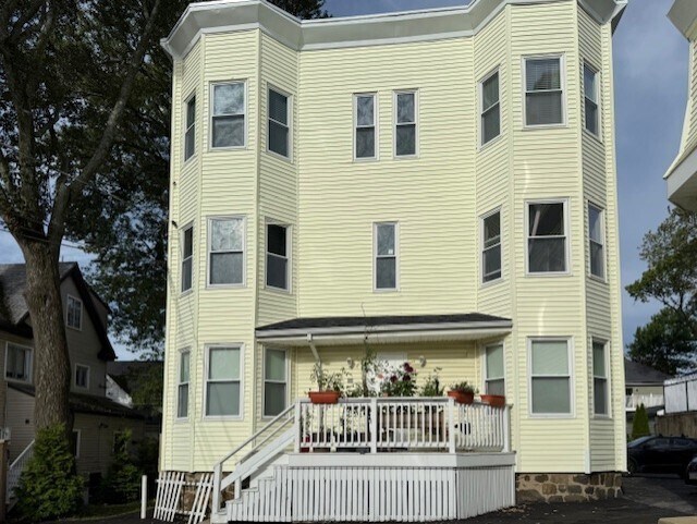 Primary Photo - 15 Adams St