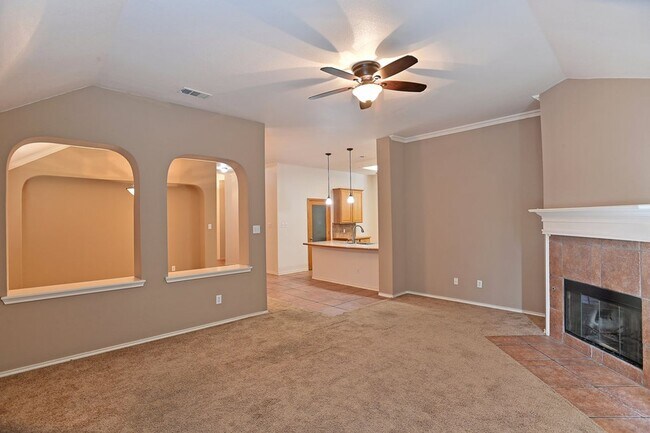 Building Photo - BEAUTIFUL 3 BEDROOM HOME LOCATED IN FRISCO, TEXAS!
