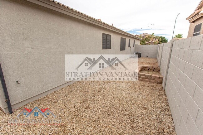 Building Photo - 10234 E Carol Ave