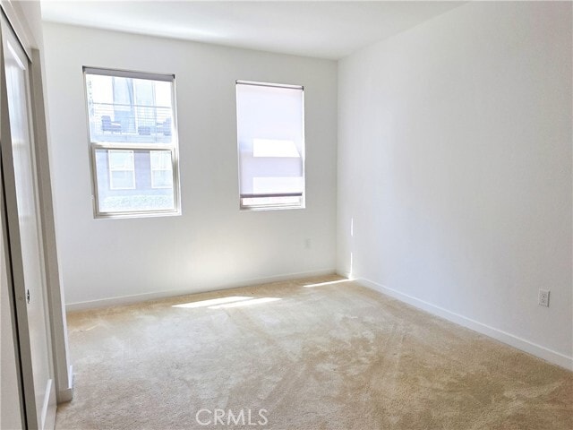 Building Photo - 164 Placemark