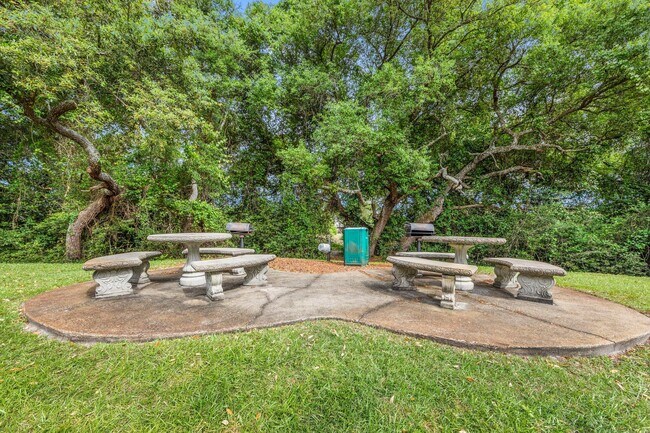 Building Photo - 4276 Calinda Ln