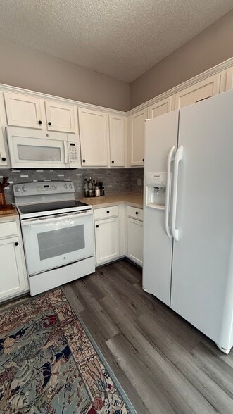 Building Photo - 8850 Gerren Ct