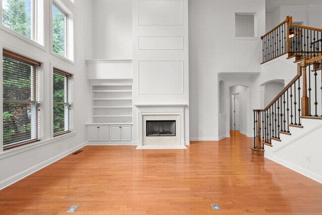 Building Photo - 1610 Twin Square Way