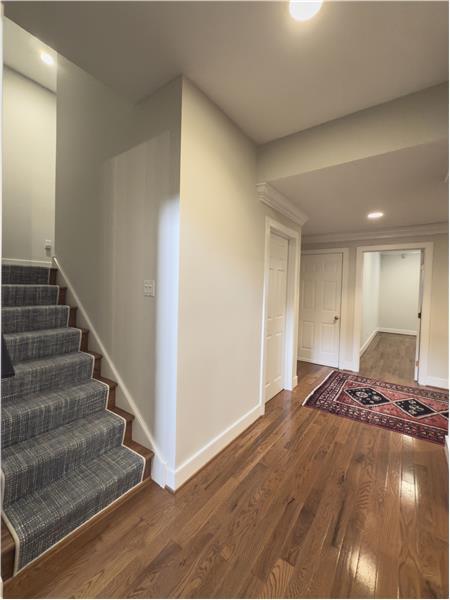 Building Photo - 42 Greythorne Woods Cir