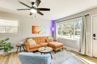 Building Photo - 7012 Terrace Dr