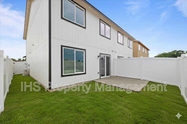 Building Photo - 1148 N Yost St