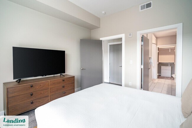 Building Photo - 1535 Canal St