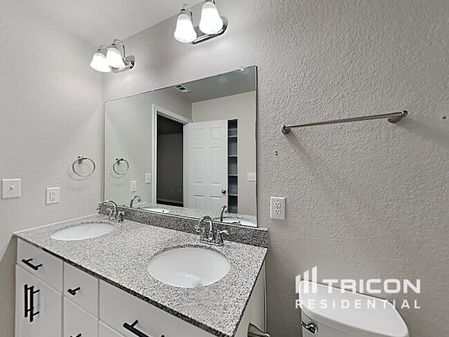 Building Photo - 6827 Freedom Hills