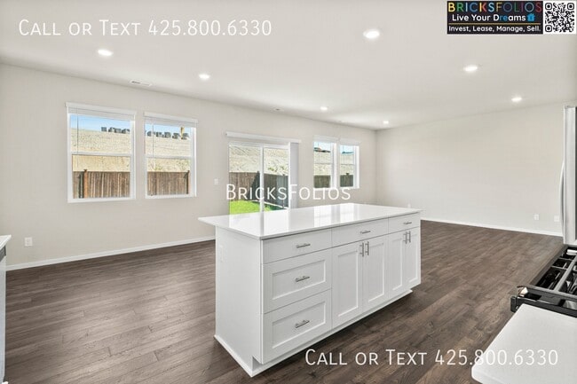 Building Photo - 1342 SW Pendleton Way