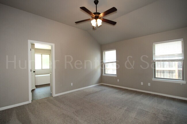 Building Photo - Temple 4 bedroom in Carriage House Subdivi...