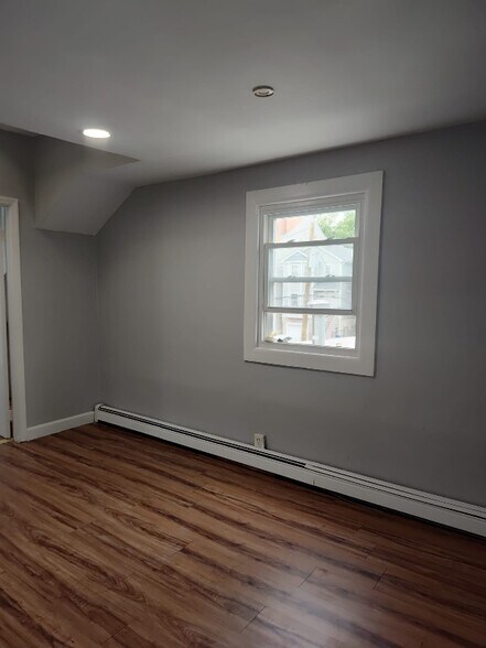 Building Photo - 71 Haledon Ave
