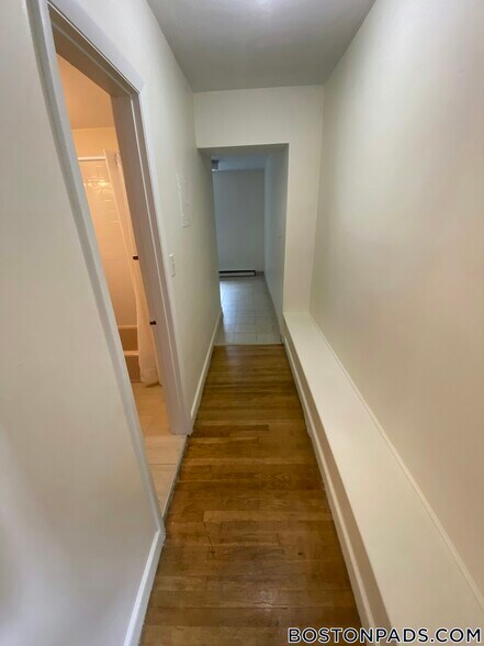 Building Photo - 10 Armington St