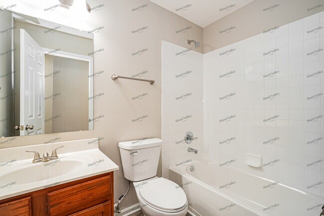 Building Photo - 855 Mueller Dr