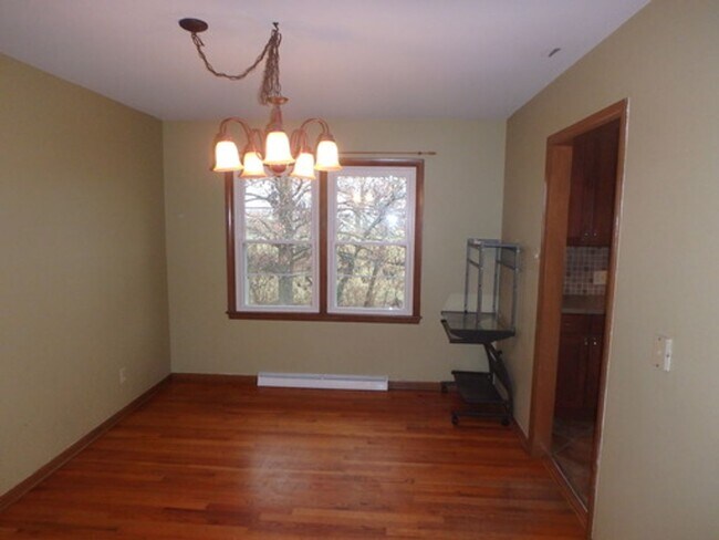 Building Photo - 2300 N Semon Rd
