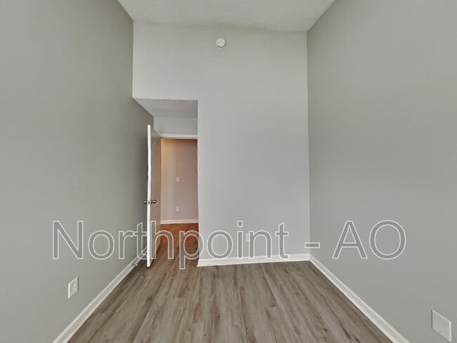 Building Photo - 8616 Thomas Ln