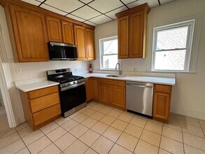 Building Photo - 23 Tower St