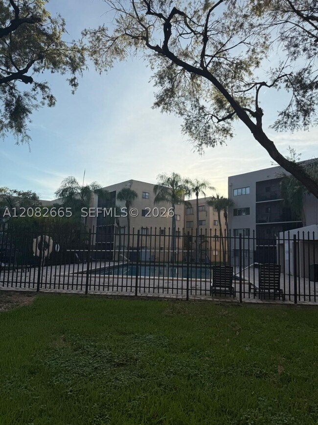 Building Photo - 8650 SW 133rd Avenue Rd