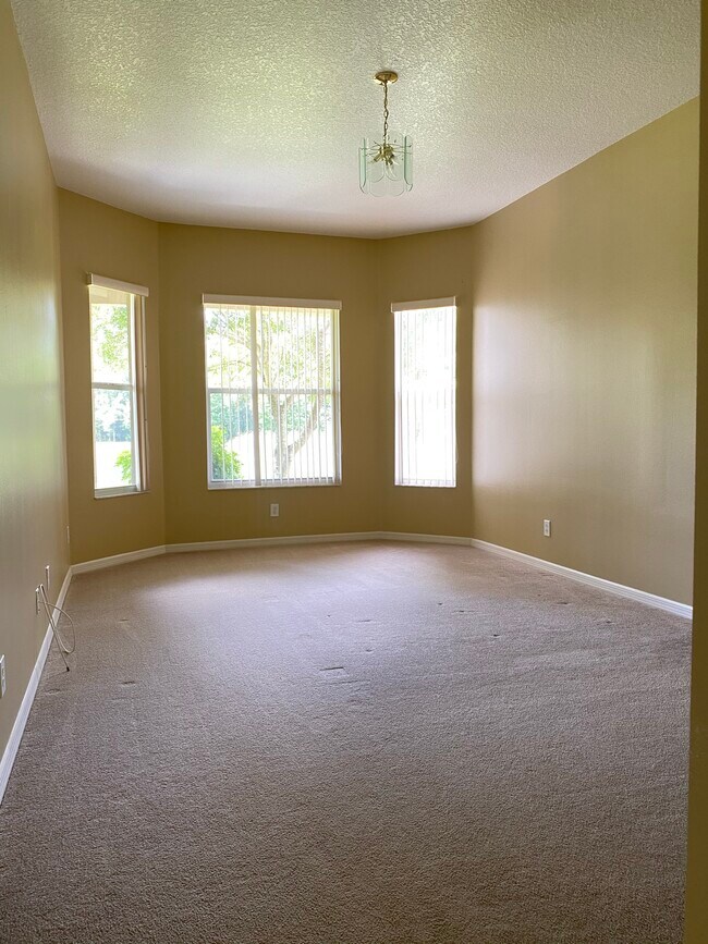 Master bedroom - 1147 Big Creek Drive