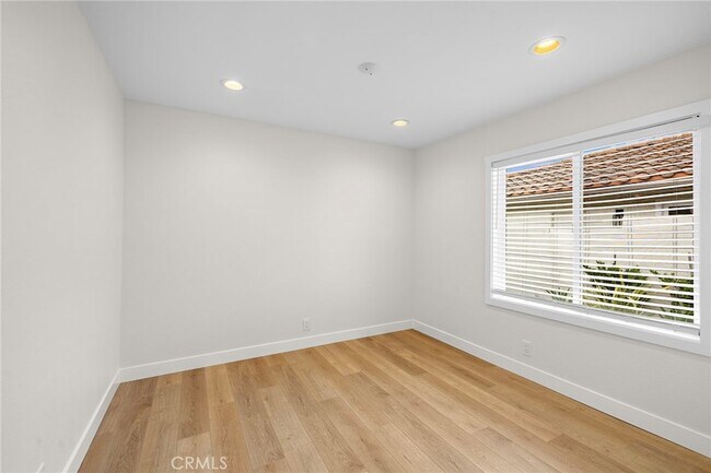 Building Photo - 22951 Via Miramar