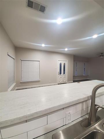 Building Photo - 1017 E Humbolt St