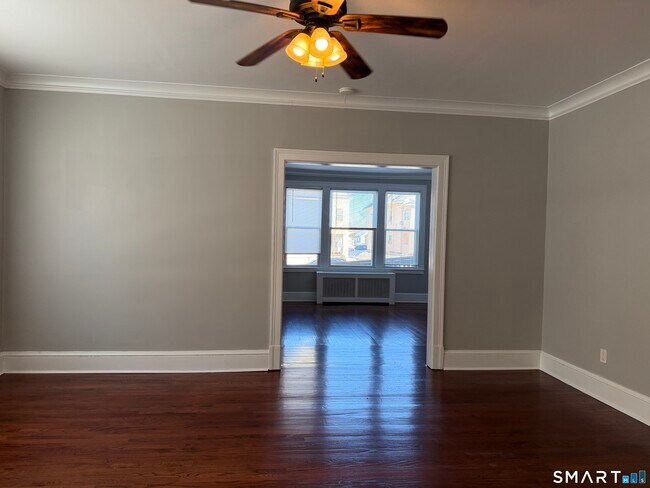 Building Photo - 41-43-43 Hebron St