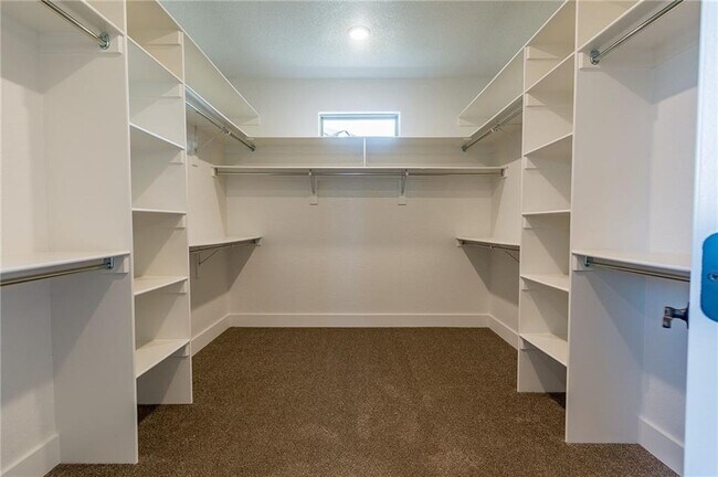 Building Photo - 489 E Ozark View Drive