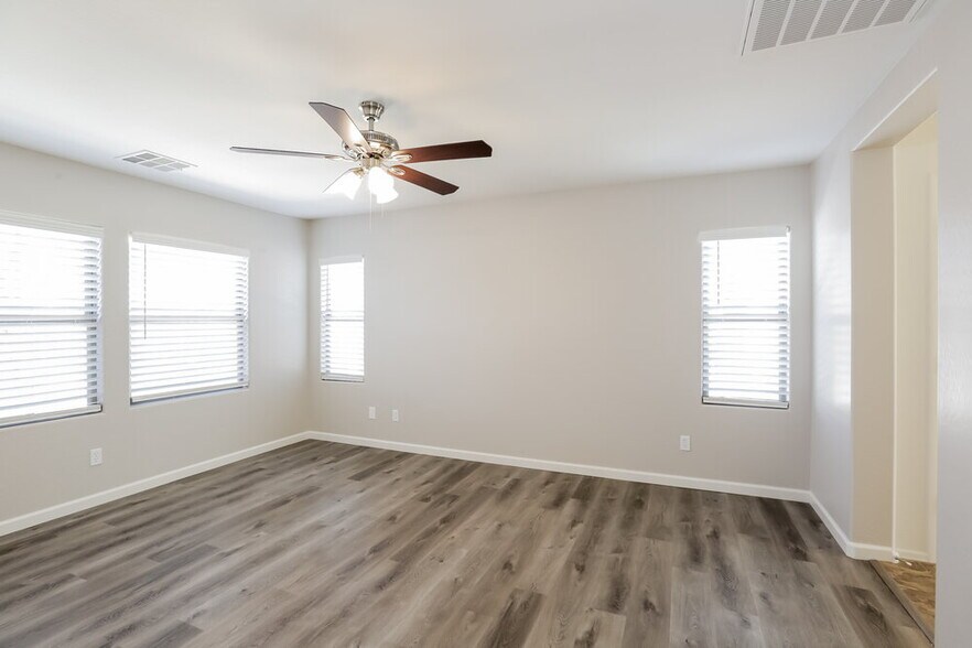 Building Photo - 1722 S Roanoke St