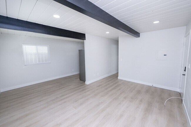 Building Photo - 2813-15 46th St