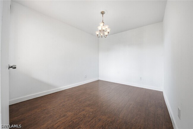 Building Photo - 2925 Winkler Ave