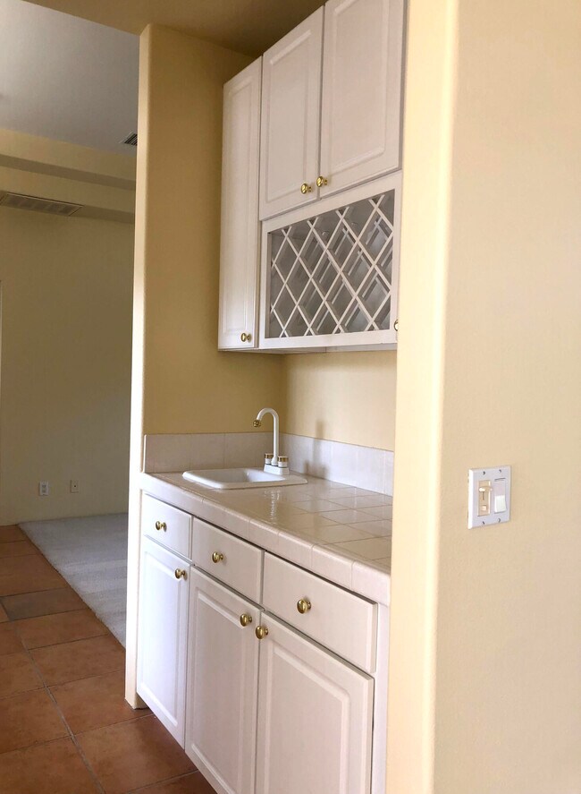 Building Photo - 72836 Mesa View Dr