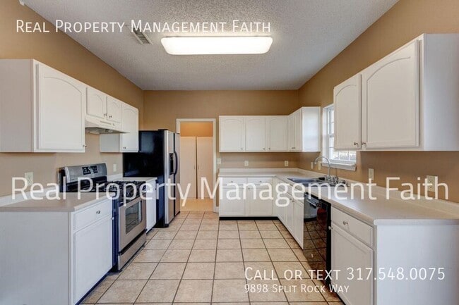 Building Photo - 9898 Split Rock Way