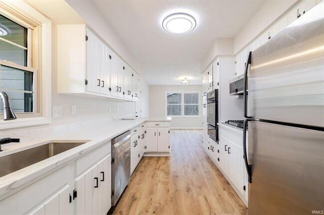 Building Photo - Available Nov. 24th 2025