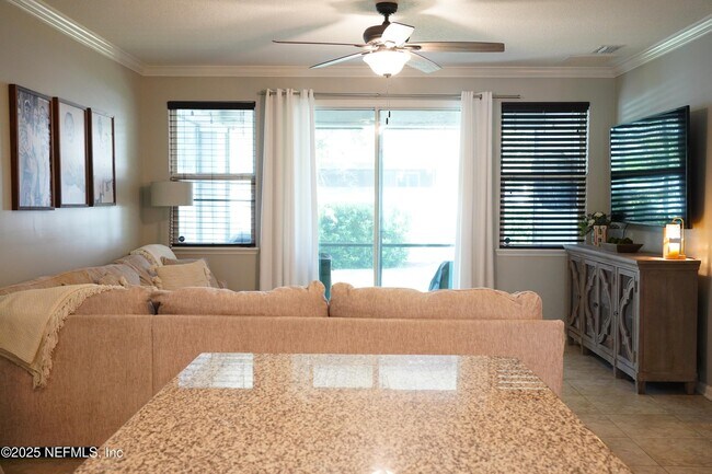 Building Photo - 14629 Serenoa Dr