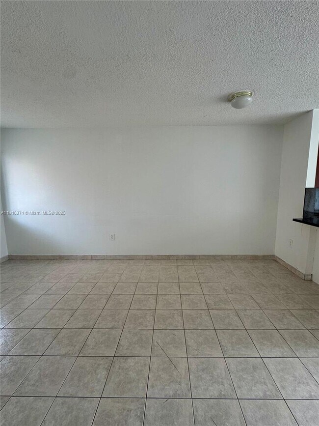 Building Photo - 5300 W 21st Ct