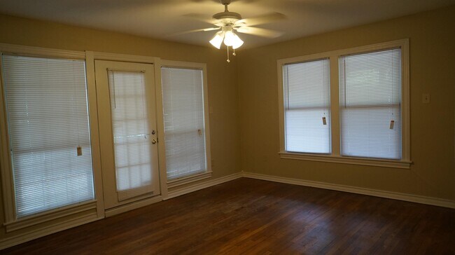 Building Photo - 1016 Puryear Dr