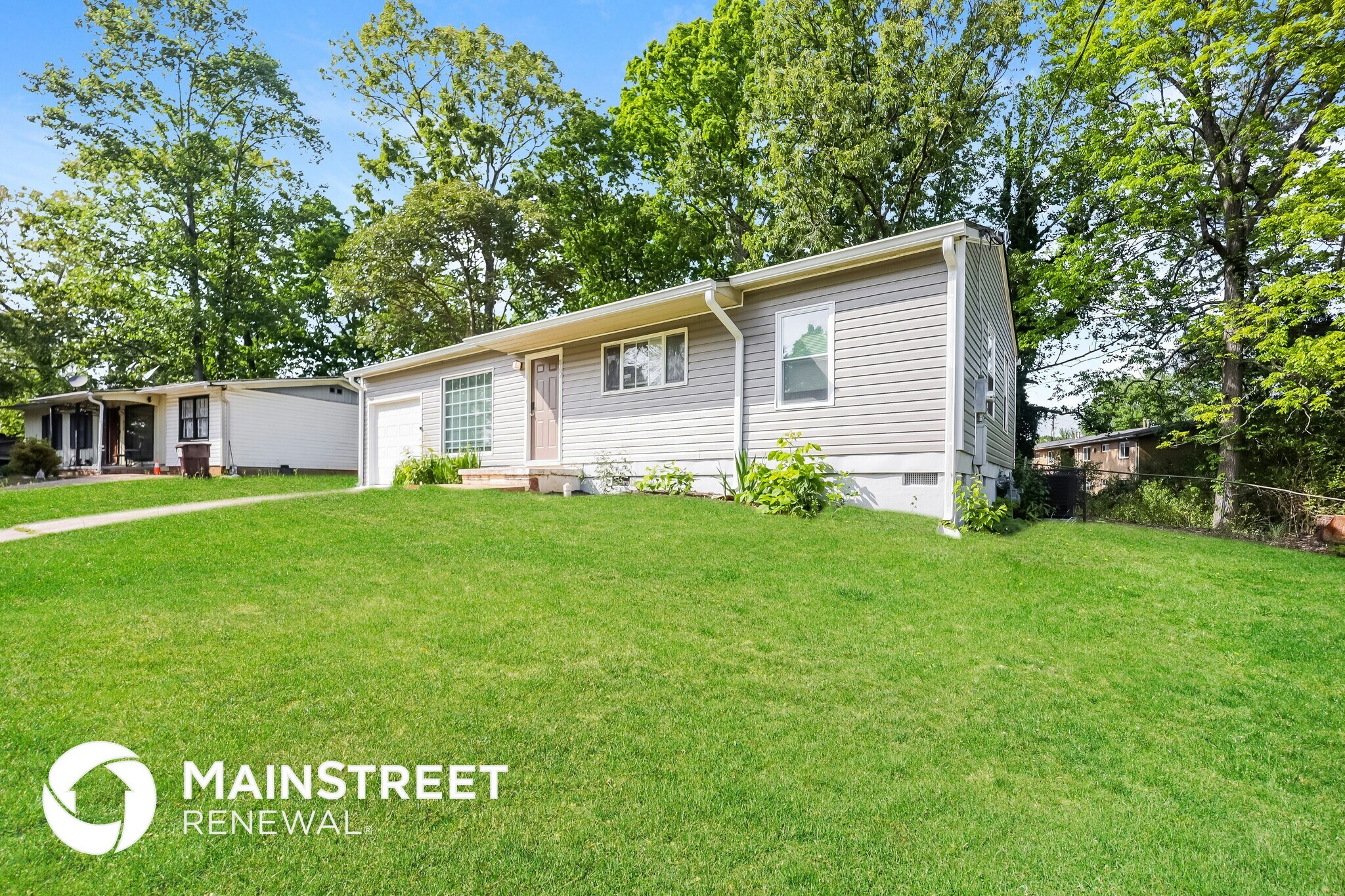 Building Photo - 862 Kennesaw Dr