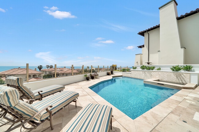 Building Photo - 30 Ritz Cove Dr