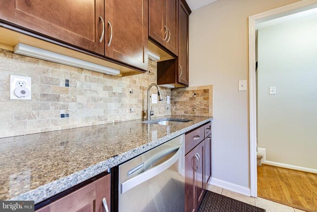 Building Photo - 6120 Talavera Ct