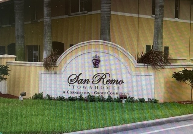 Building Photo - 6060 SW 19th Ct