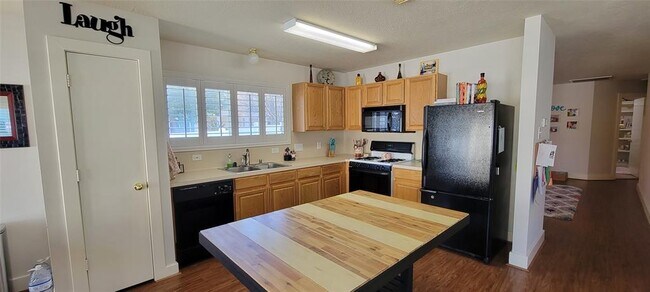 Building Photo - 6803 Kingwood Glen Dr