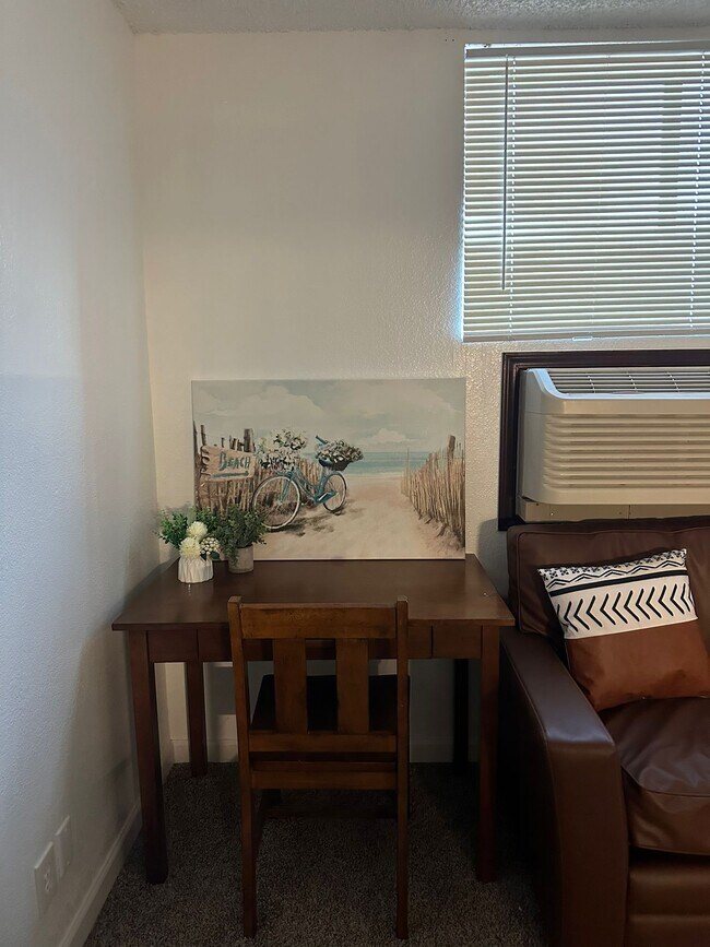 Building Photo - Sunrise Apartments