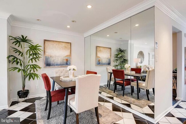 Building Photo - 2919 Elliott St