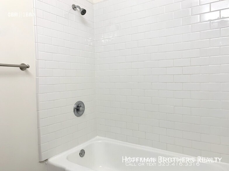 Building Photo - 1136 N Ogden Dr