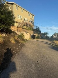 Building Photo - 9-11-11 Hesper St