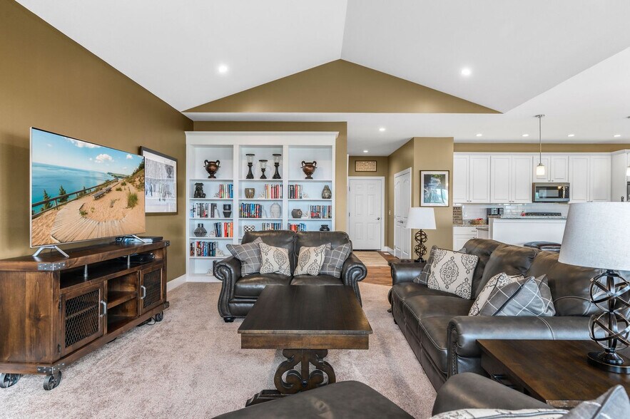 Primary Photo - 12534 Old Orchard Trail