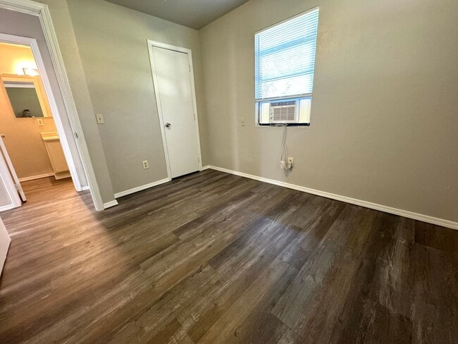 Building Photo - Cozy 3 Bedroom 1 bathroom home in Sapulpa! Pet Friendly