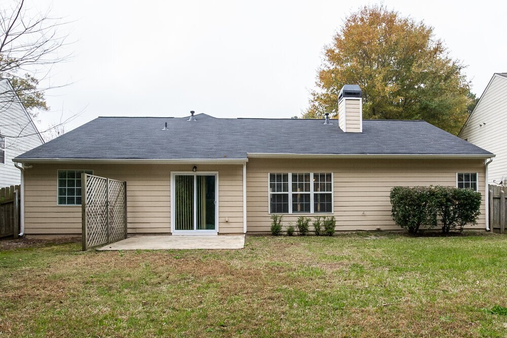 Building Photo - 3065 Trotters Field Dr SW