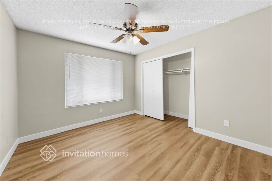 Building Photo - 12042 N 28th Pl